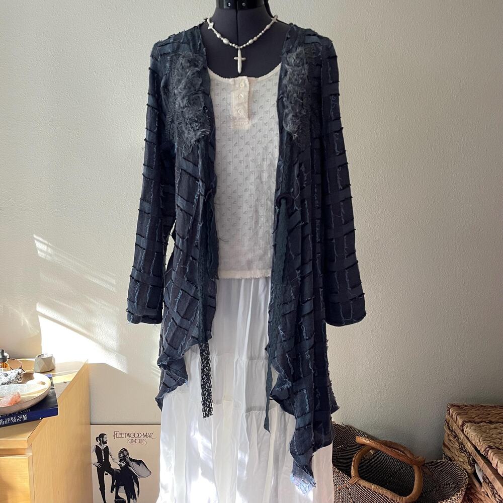 Y2K vintage 2000s pretty angel navy blue long cardigan duster fairy core boho